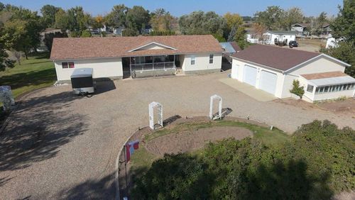 202 James Ave, Taber, AB, T1G2E4 | Card Image