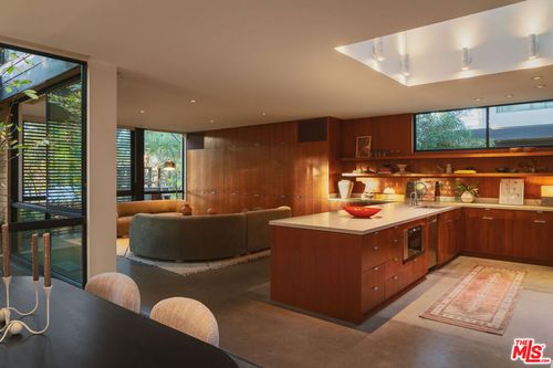 734 Palms Blvd, Venice, CA, 90291-3849 | Card Image