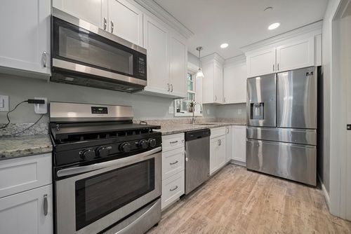 5-105 Prospect St, Lawrence, MA, 01841-2820 | Card Image