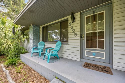 2225 Ne 6th Ter, Gainesville, FL, 32609-3789 | Card Image