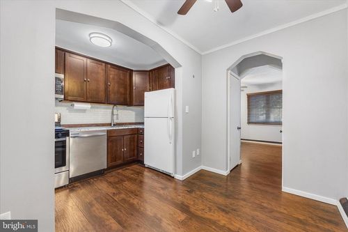 211 Georgia Ave Ne, GLEN BURNIE, MD, 21060-6832 | Card Image