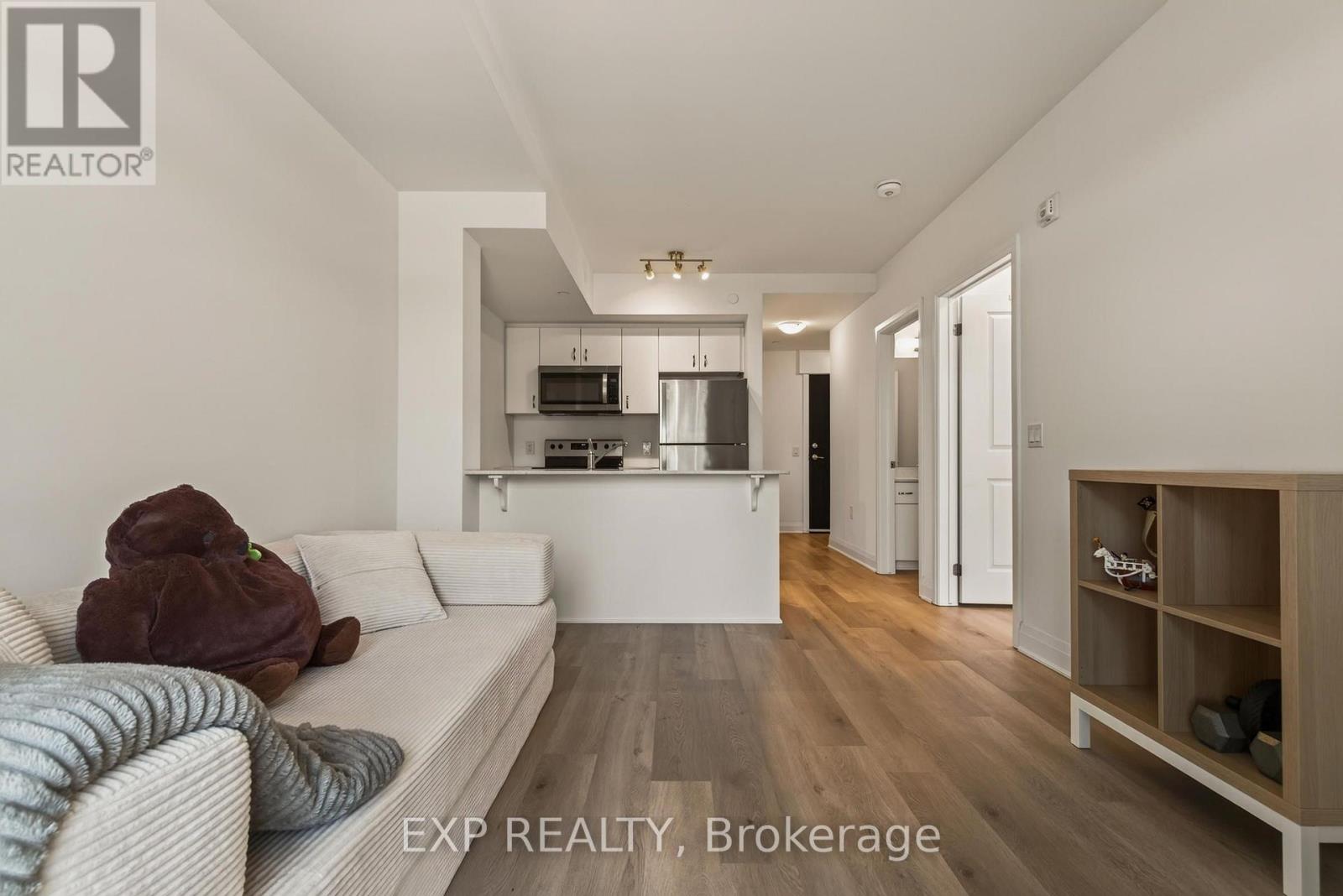 Residential in Hamilton (Stoney Creek Mountain) 4