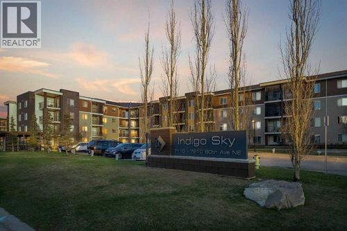 7210 80 Ave Ne, Calgary, AB, T3J0N7 | Card Image