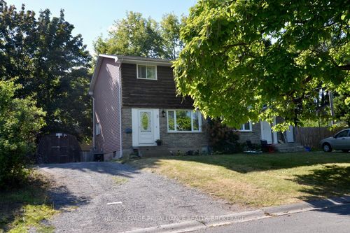 2 Guthrie Dr, Kingston, ON, K7K5X5 | Card Image