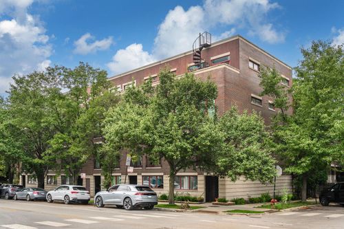 942 W Hubbard St, Chicago, IL, 60642-6524 | Card Image
