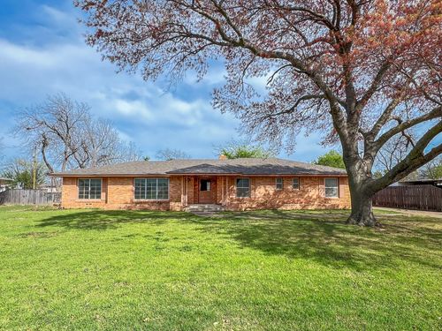 812 S Ash St, Archer City, TX, 76351 | Card Image