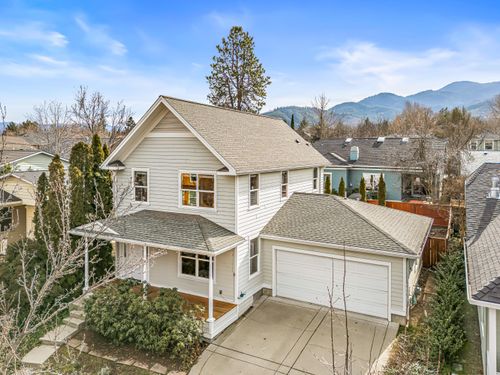 2684 Clay Creek Way, Ashland, OR, 97520-8602 | Card Image