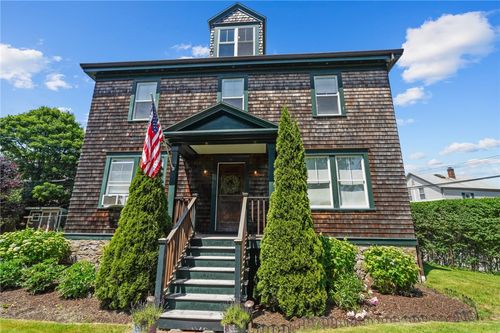 52 Berkeley Ave, Newport, RI, 02840-3567 | Card Image