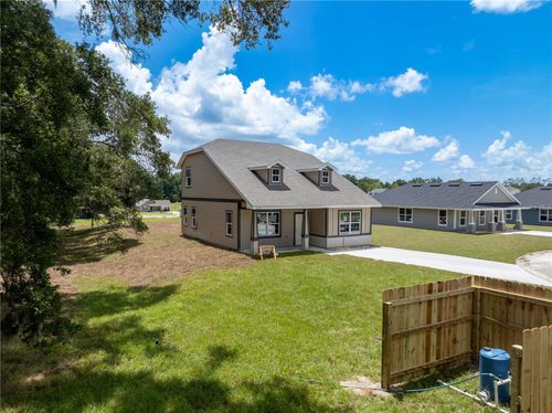 3279 E Iris Ln, Bell, FL, 32619-0075 | Card Image