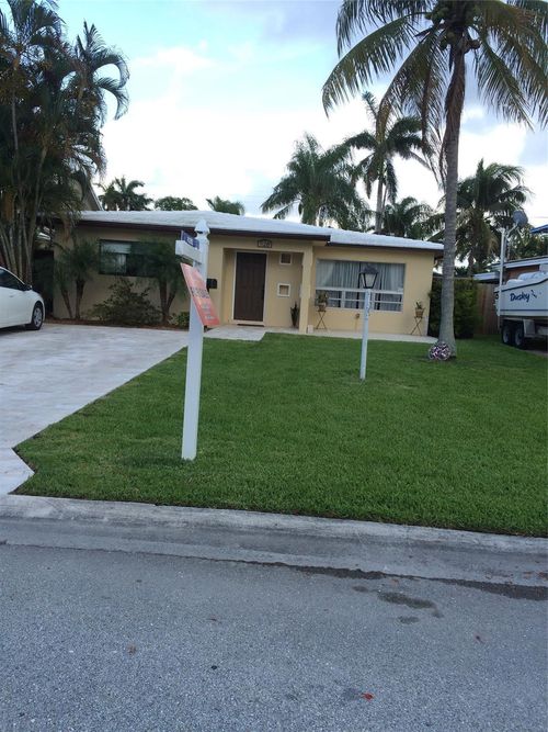 1126 Lincoln St, Hollywood, FL, 33019-1129 | Card Image