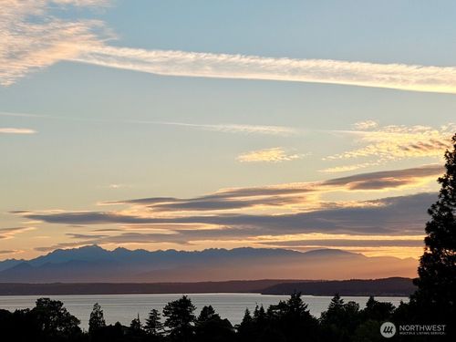 b-12060 8th Ave Nw, Seattle, WA, 98177-4538 | Card Image