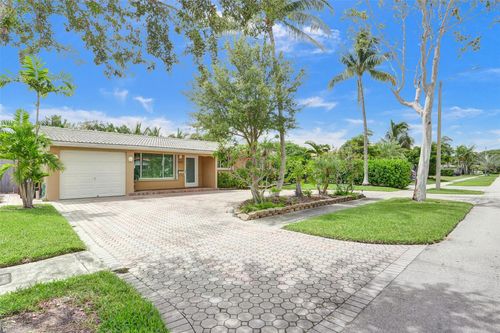 5820 Ne 22nd Ter, Fort Lauderdale, FL, 33308-2615 | Card Image