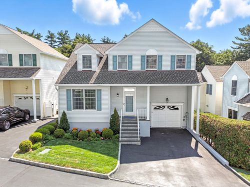 7 Lakeside Dr, Valhalla, NY, 10595-1944 | Card Image