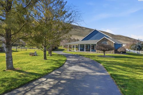 6004 Glenbrook Loop, West Richland, WA, 99353-6030 | Card Image