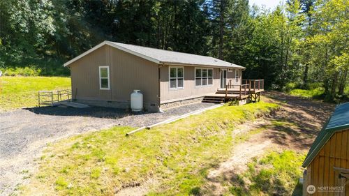 126 Burchett Rd, Onalaska, WA, 98570-9402 | Card Image