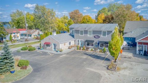 129 Devils Lake Hwy, Manitou Beach, MI, 49253-9669 | Card Image