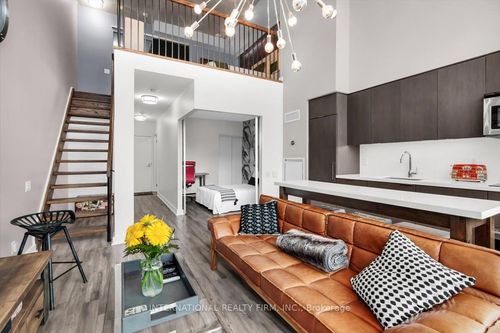 318-5 Hanna Ave, Toronto, ON, M6K0B3 | Card Image