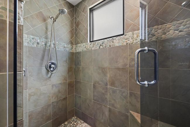 Primary Bathroom | Image 22