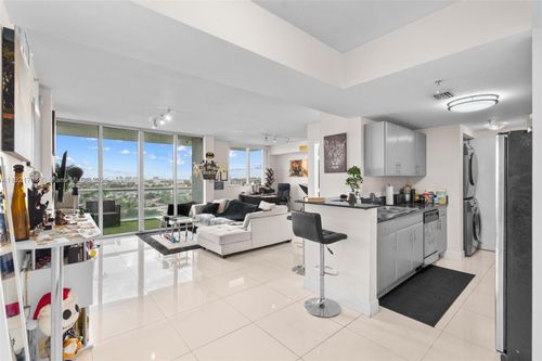unit-1402-1871 Nw South River Dr, Miami, FL, 33125-2775 | Card Image