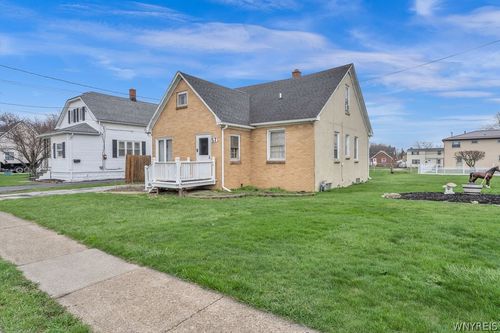 57 Martin Rd, Lackawanna, NY, 14218-2705 | Card Image