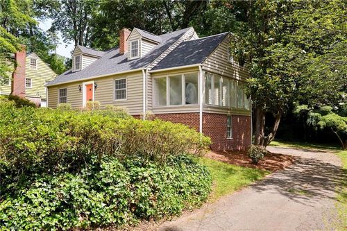 515 N Pine Valley Rd, Winston-Salem, NC, 27106-5503 | Card Image