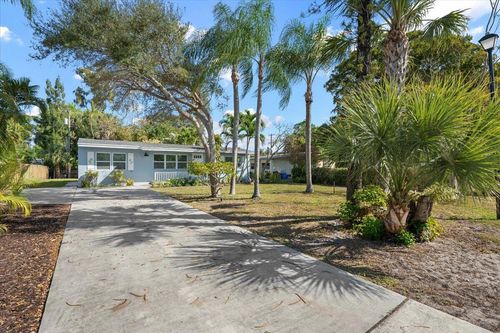 2585 Lorraine Ct, North Palm Beach, FL, 33403-1413 | Card Image