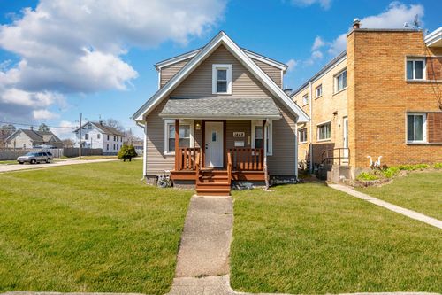 1448 Hervey Ave, North Chicago, IL, 60064-1725 | Card Image