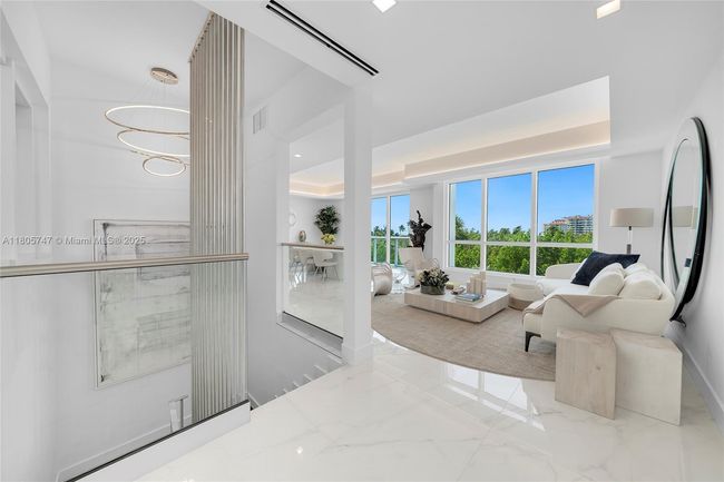 UNIT-13 - 100 S Pointe Dr, Condo with 3 bedrooms, 4 bathrooms and null parking in Miami Beach FL | Image 6