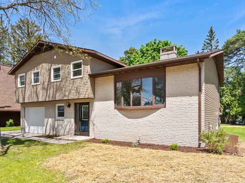 2532 43rd St, Two Rivers, WI, 54241-1118 | Card Image