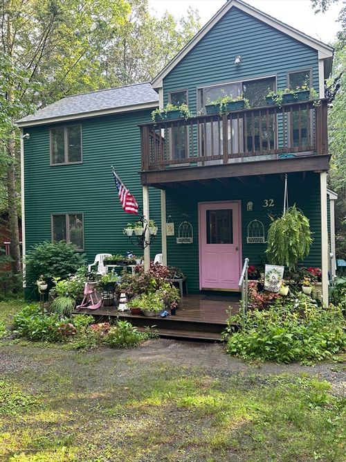 32 Woodchuck Holw, Tolland, MA, 01034-9302 | Card Image