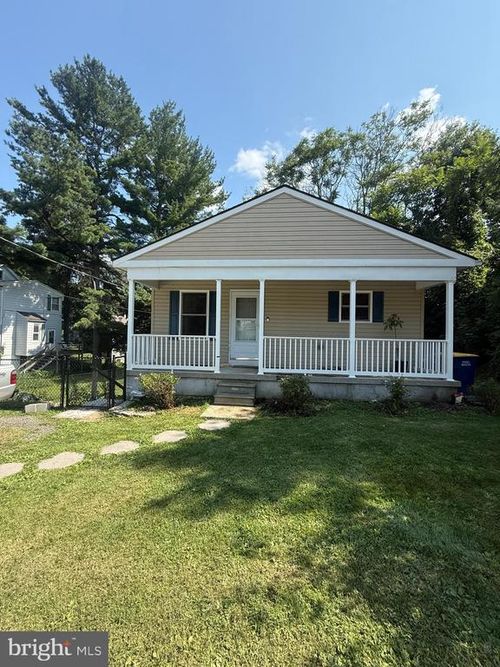 101 Schoolhouse Ln, WINDSOR, PA, 17366-9411 | Card Image