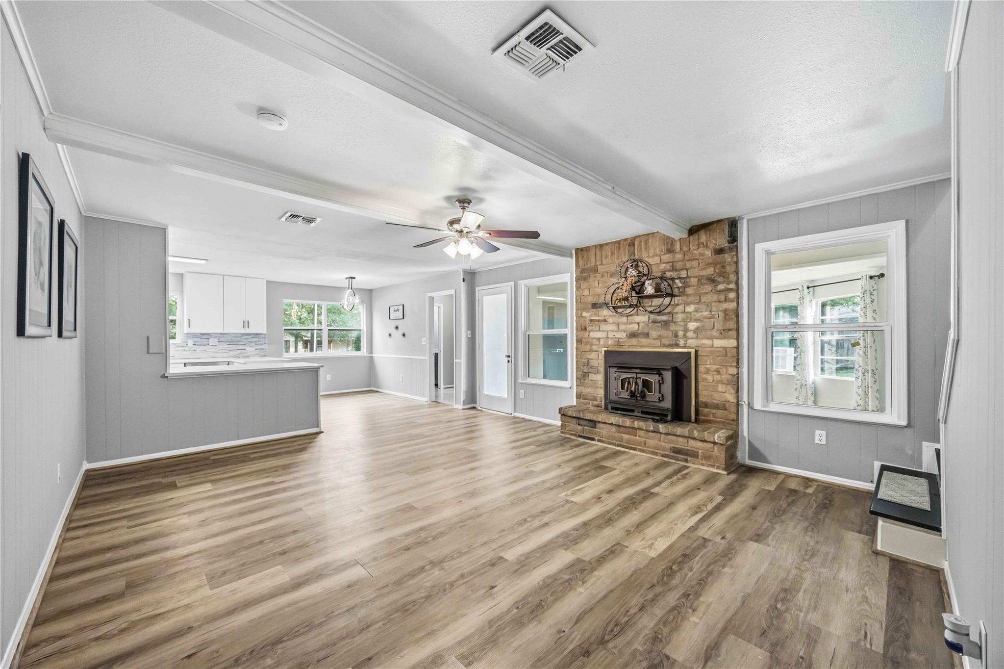 Residential in Oak Ridge North 5