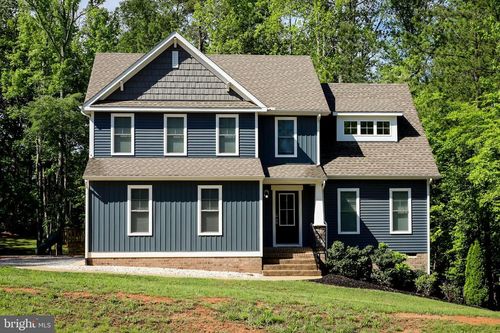2951 Preston Park Ct, Sandy Hook, VA, 23153-2270 | Card Image