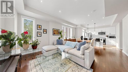 10-35 Heron Park Pl, Toronto, ON, M1E0B8 | Card Image