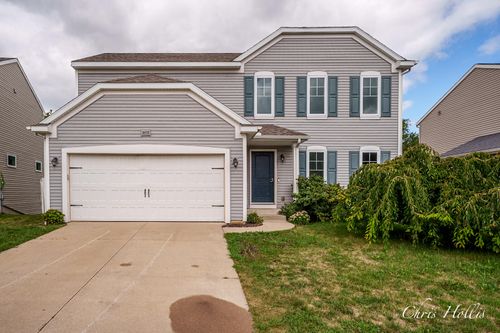 3075 Creek Way Ct Se, Kentwood, MI, 49512-9163 | Card Image