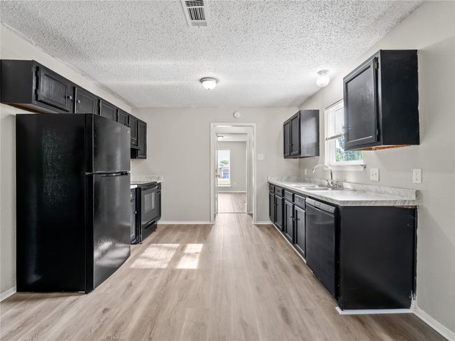 Kitchen | Image 6