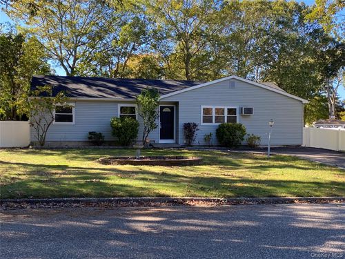 7 Filmore Ave, Coram, NY, 11727-3311 | Card Image