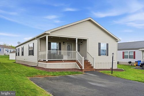47 Makenna Avenue, NEW HOLLAND, PA, 17557 | Card Image