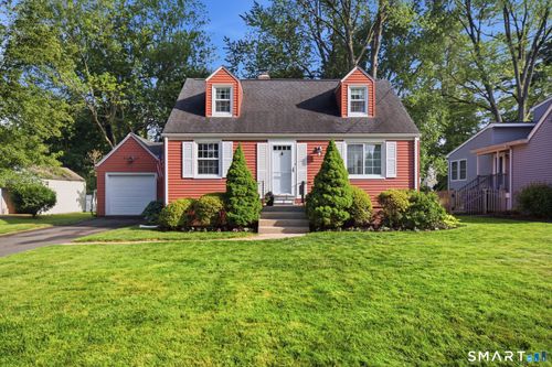 17 Hilltop Dr, West Hartford, CT, 06107-1434 | Card Image