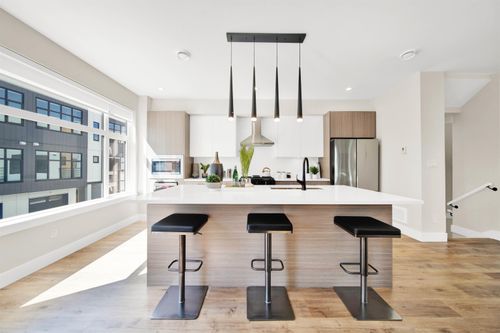 2-177 175a Street, Surrey, BC, V3Z1L1 | Card Image