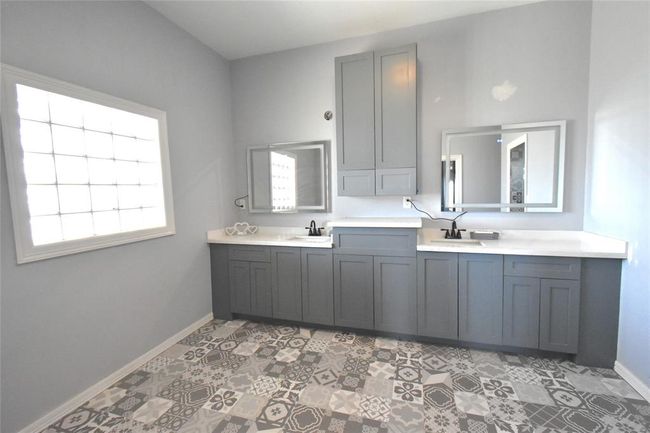 2991 N Highway 83, House other with 3 bedrooms, 2 bathrooms and null parking in Roma TX | Image 19