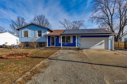 1512 N Harrison St, Litchfield, IL, 62056-1211 | Card Image