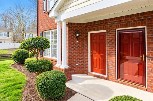 5965 Ludington Dr, Virginia Beach, VA, 23464-1562 | Card Image
