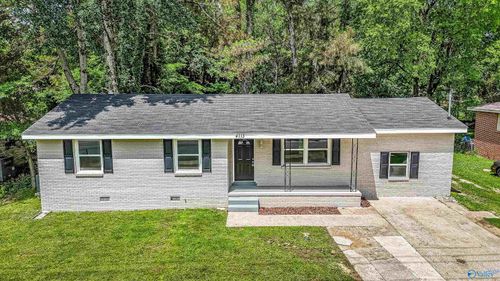 4113 Blue Spring Rd Nw, Huntsville, AL, 35810-2851 | Card Image