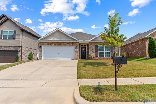 639 Magnolia Place Ln Sw, Hartselle, AL, 35640-3874 | Card Image