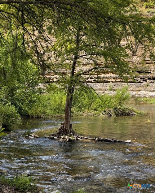 8400 River Rd, New Braunfels, TX, 78132-3107 | Card Image