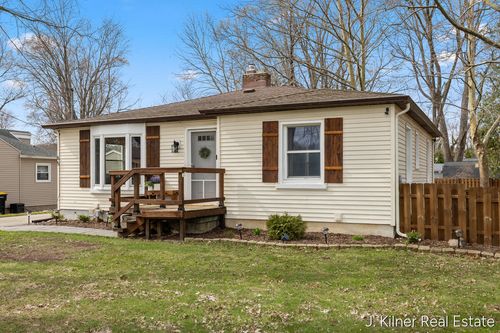 65 Betty St, Comstock Park, MI, 49321-9116 | Card Image