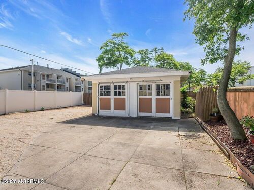 garage-1406 Park Ave, Asbury Park, NJ, 07712-5430 | Card Image