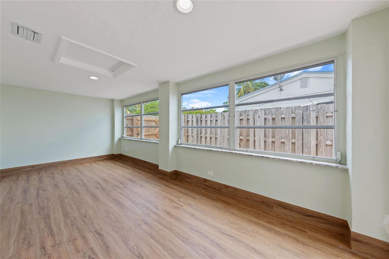Residential in North Miami Beach 3