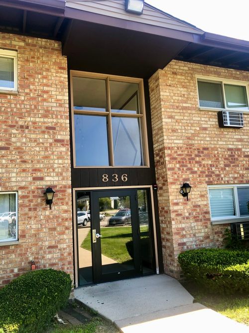 11111-836 E Old Willow Rd, Prospect Heights, IL, 60070-2163 | Card Image